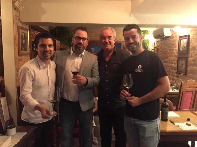 Leia mais sobre o artigo Em evento de degustação às cegas, participantes elegem o vinho fino Tempranillo da Malgarim como o melhor do Rio Grande do Sul